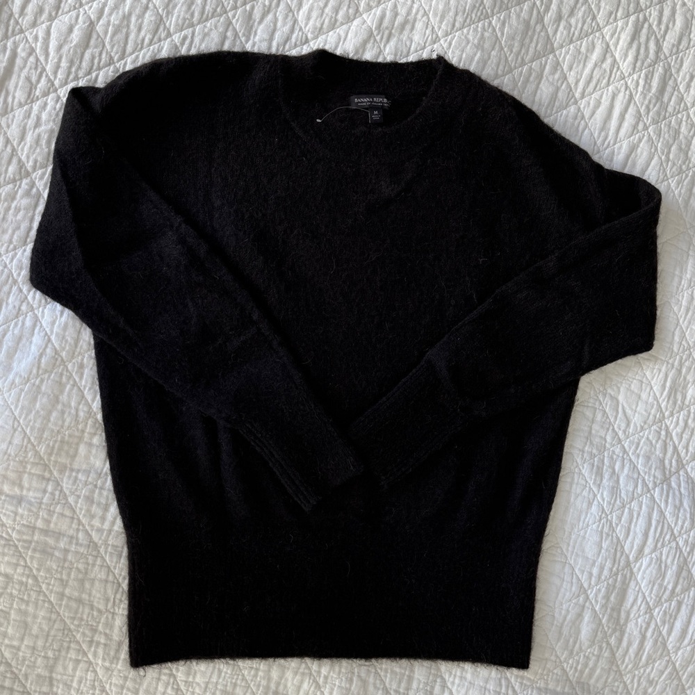 Banana Republic Black Sweater - Picture 5 of 12